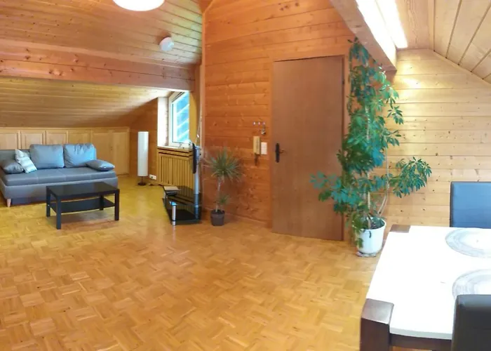 2-Zimmer DG-Apartment mit eigener Sauna