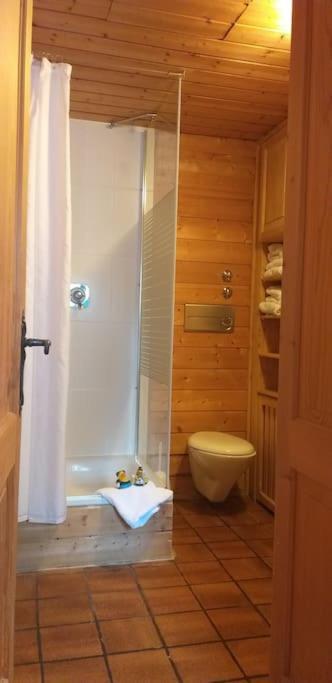 2-zimmer Dg-apartment Mit Eigener Sauna Oberhaching